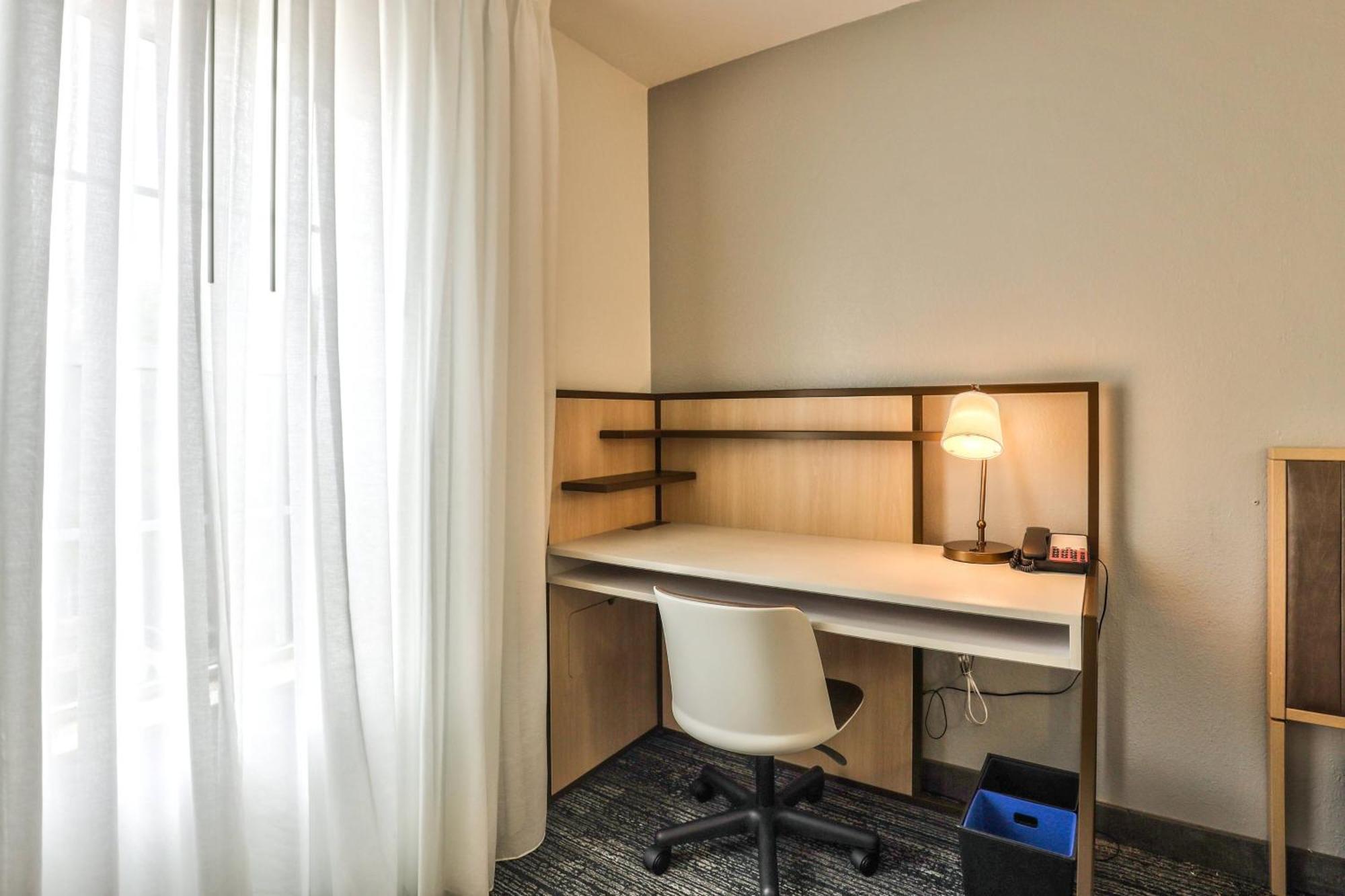 Alluxsuites At 1876, Ascend Hotel Collection Tallahassee Extérieur photo