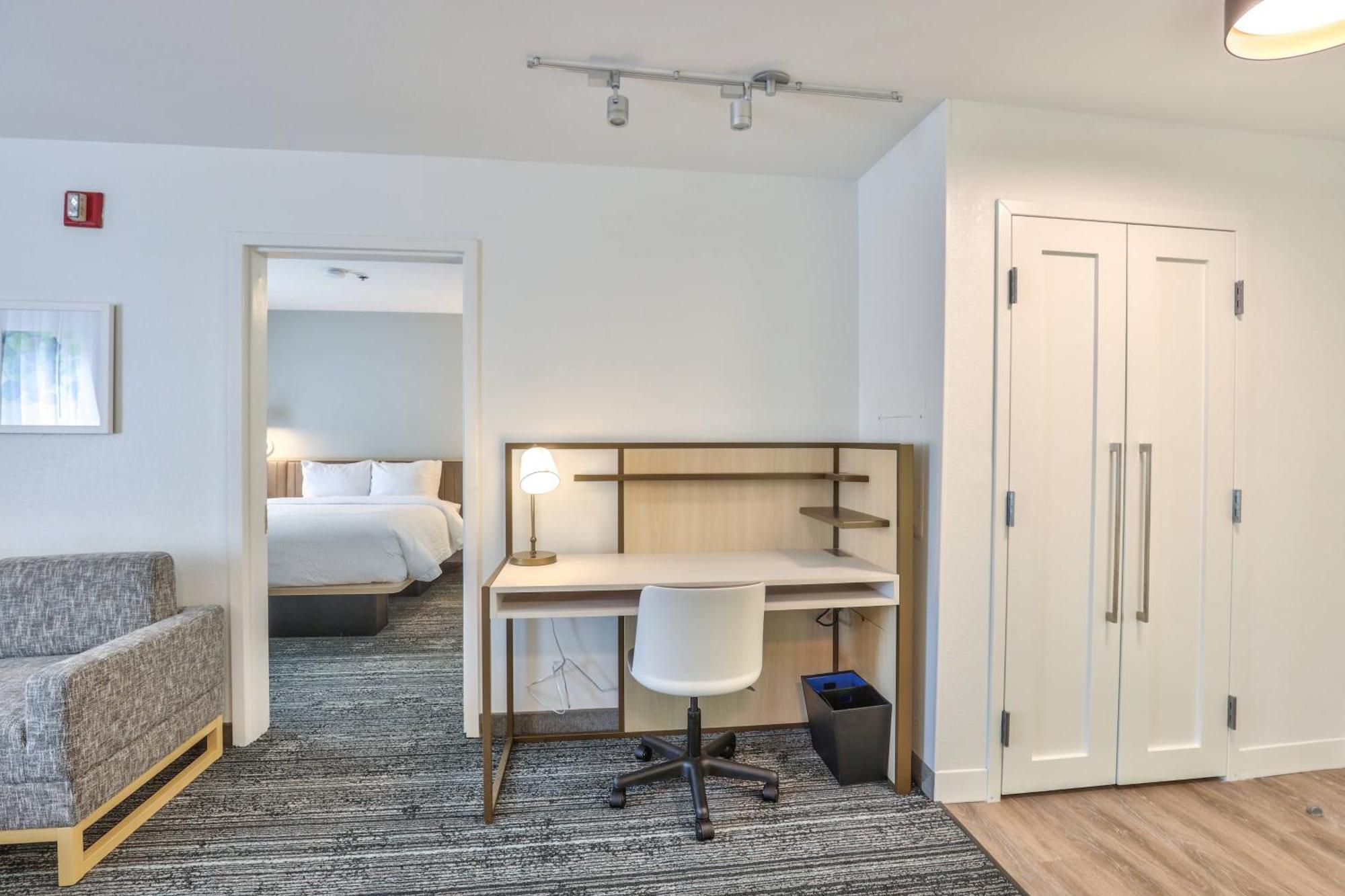 Alluxsuites At 1876, Ascend Hotel Collection Tallahassee Extérieur photo