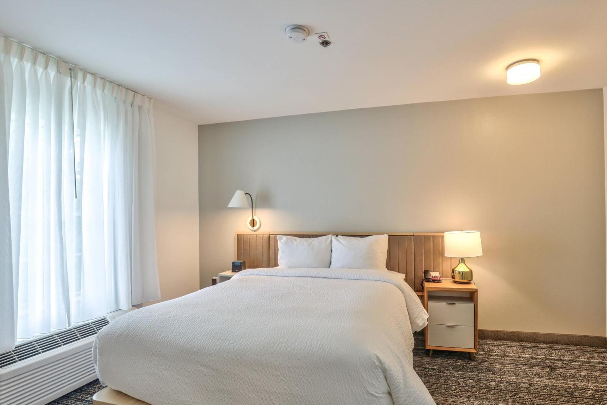 Alluxsuites At 1876, Ascend Hotel Collection Tallahassee Extérieur photo