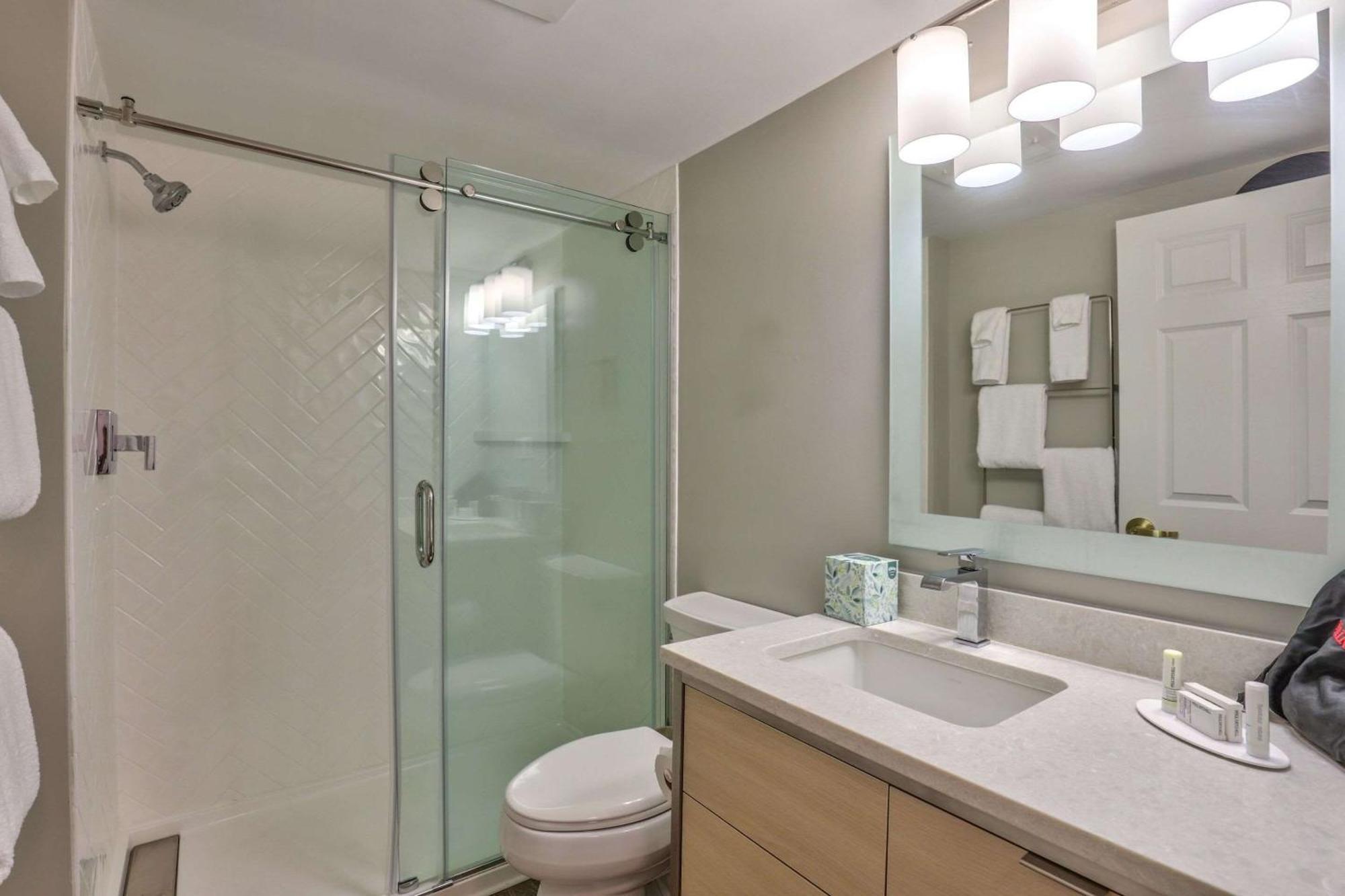 Alluxsuites At 1876, Ascend Hotel Collection Tallahassee Extérieur photo