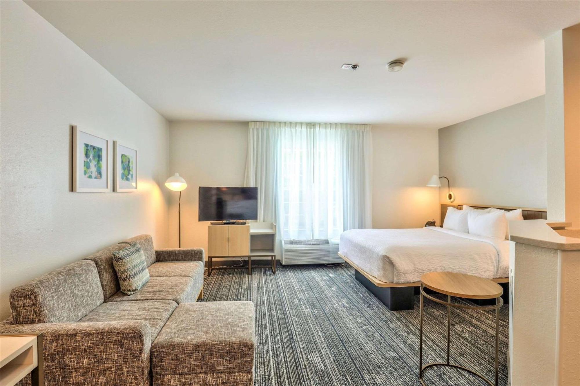 Alluxsuites At 1876, Ascend Hotel Collection Tallahassee Extérieur photo